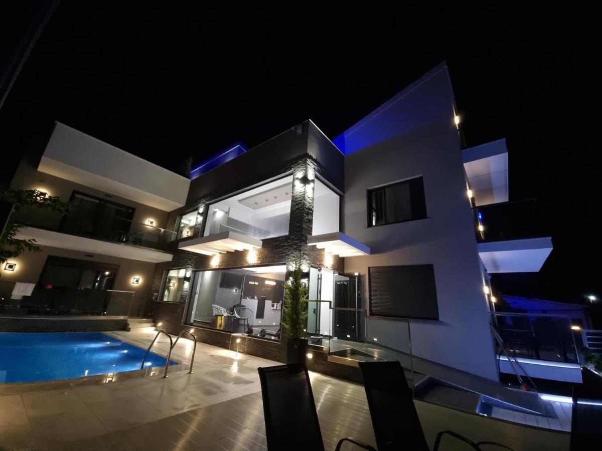 Luxsuites Ofrínion Exterior foto